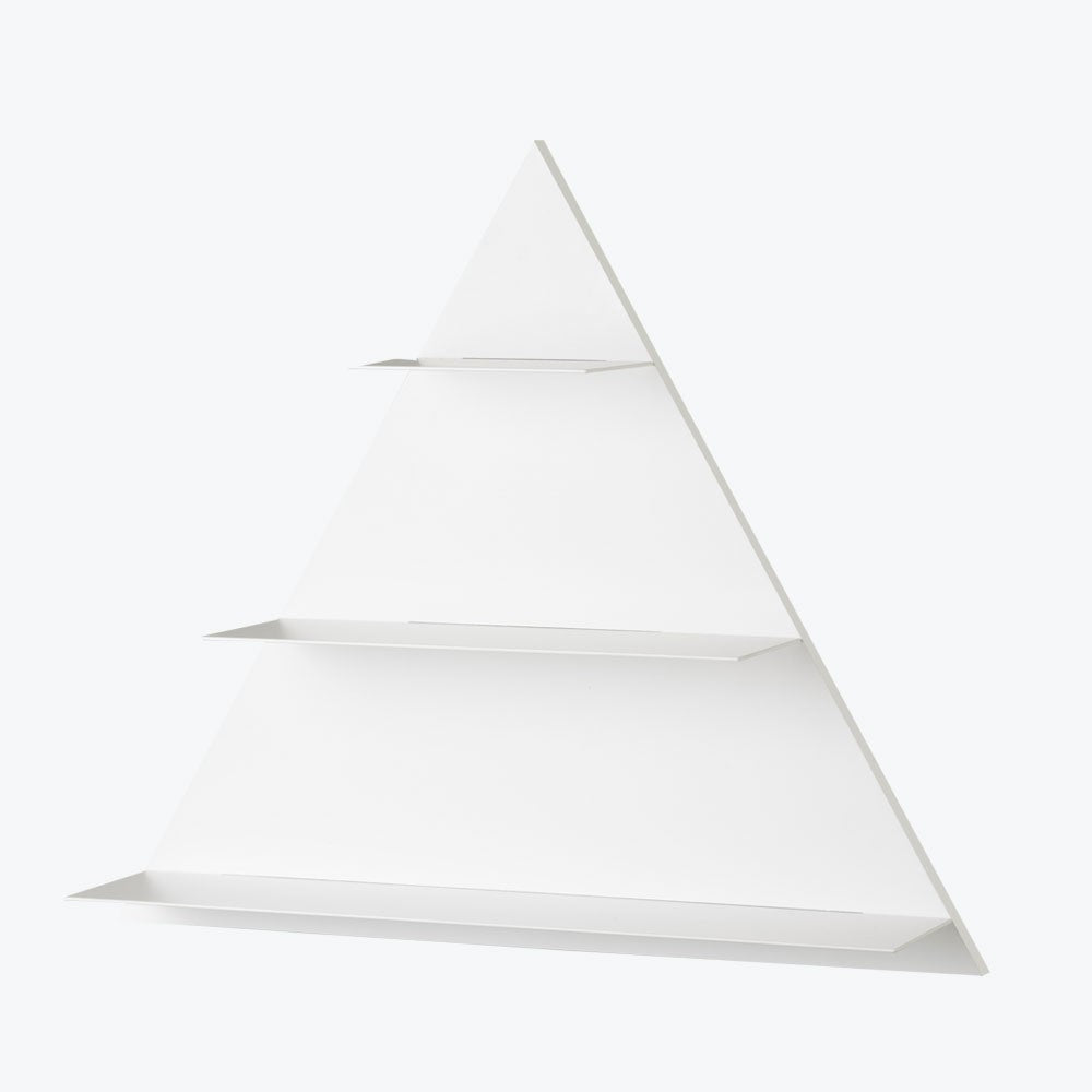 designletters_paper_white_triangle_259ca74fd1aba6