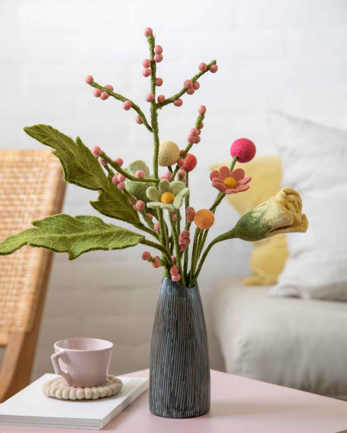 Frühlings-Mix Blumenstrauß Filzblumen Pastellfarben 11 Stück