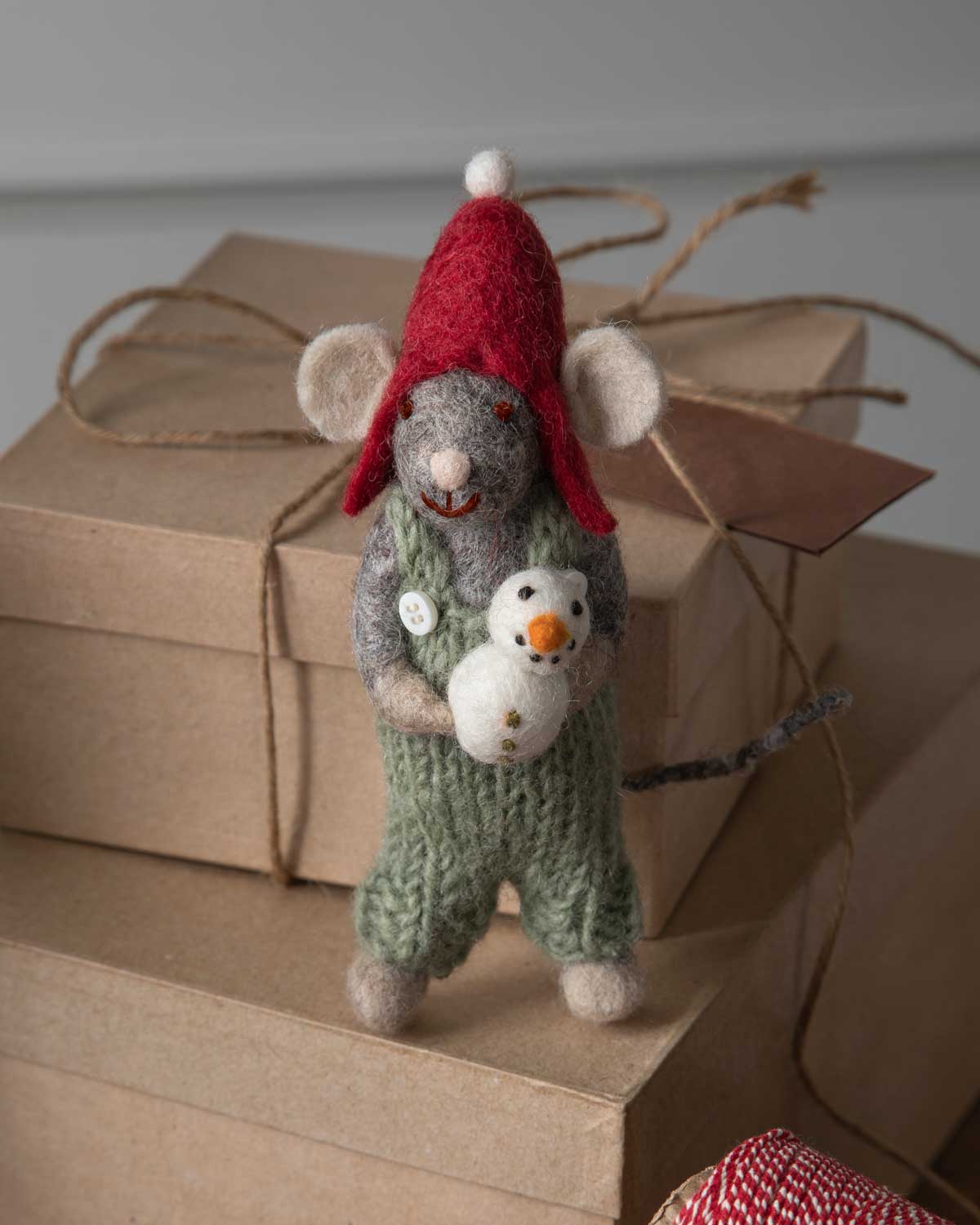 Weihnachtsmaus mit Schneemann Filz Weihnachtsdeko 12 cm