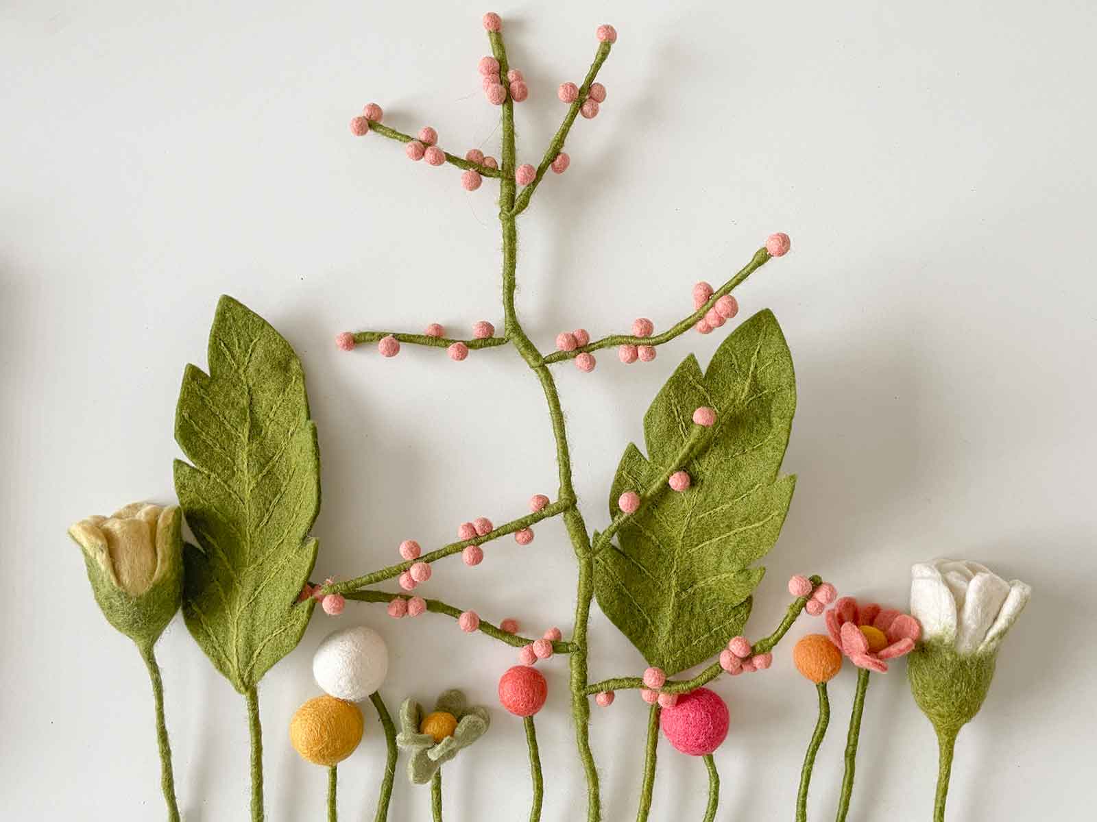 Frühlings-Mix Blumenstrauß Filzblumen Pastellfarben 11 Stück