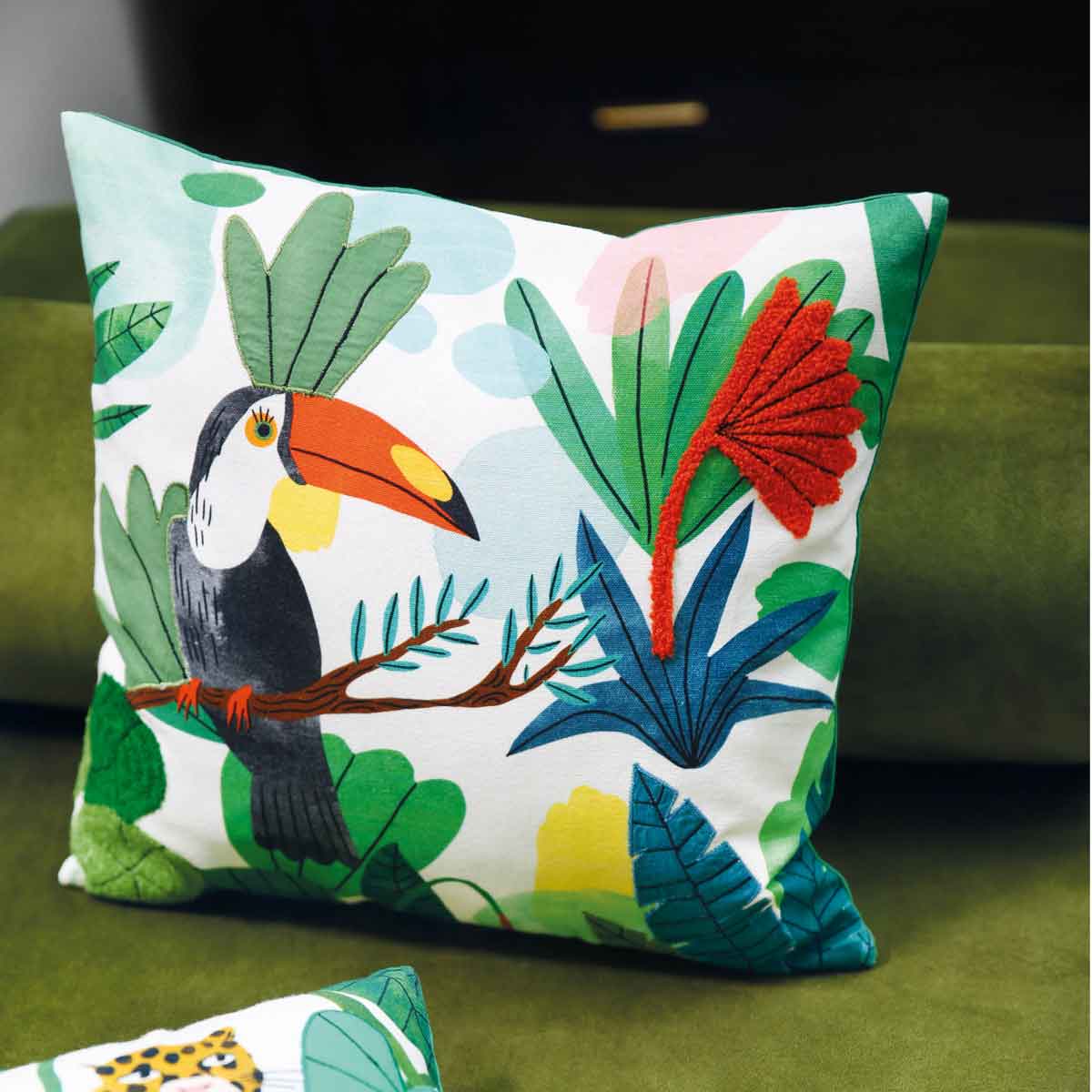 klevering_1554-07_kissen_tukan_2