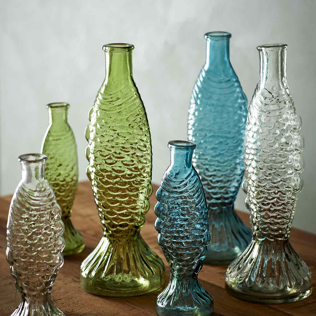 madam-stoltz_ev-24308-g_fisch_glasvase_gruen_03