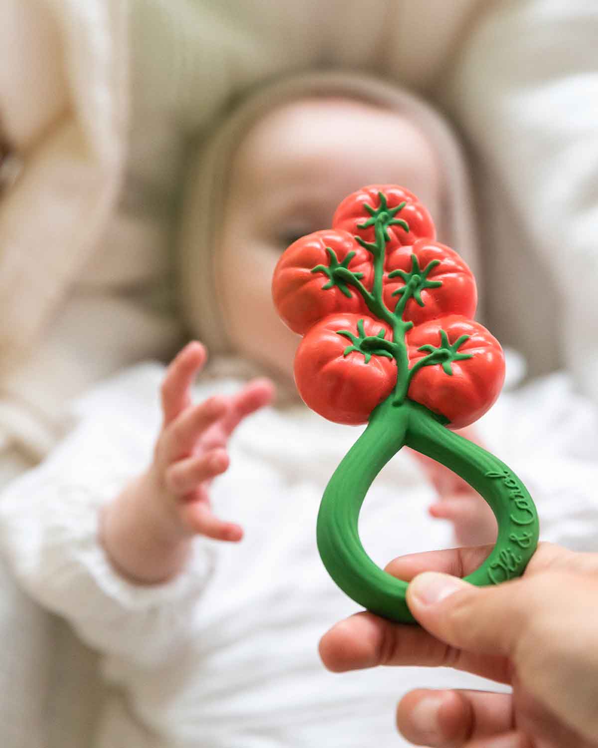 Tomato Rassel Beißring Babyspielzeug