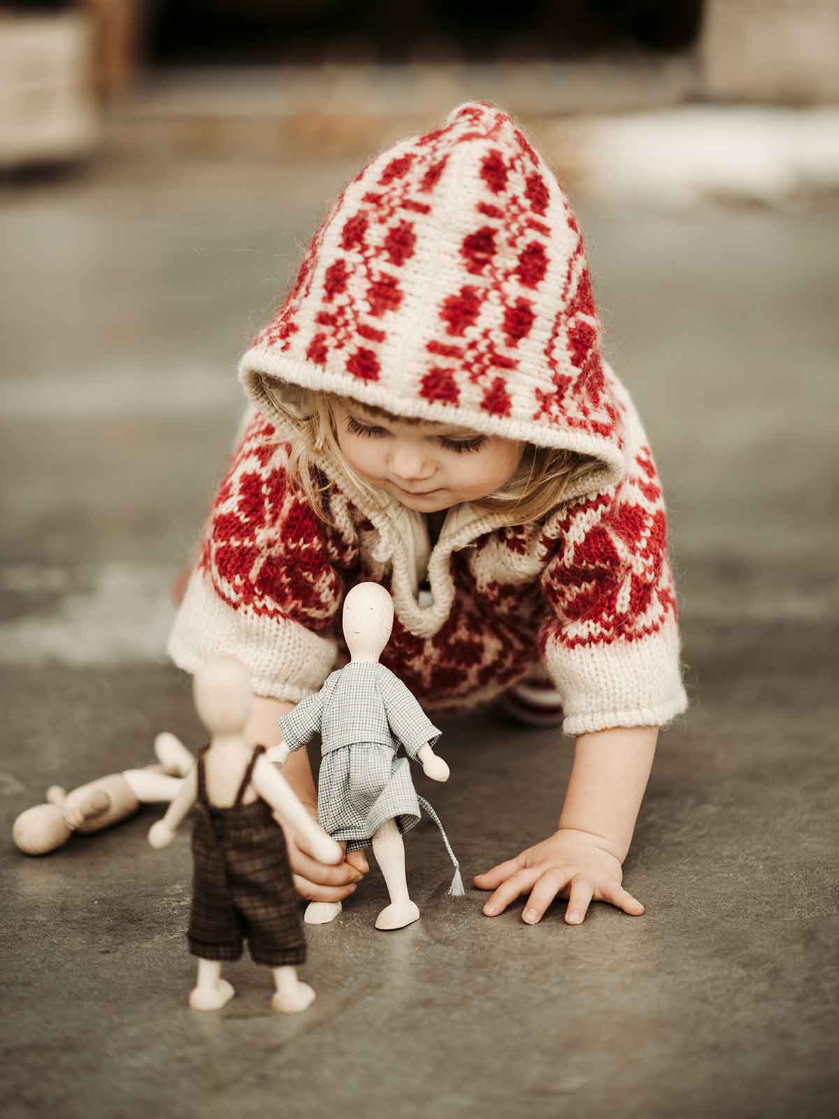 Holzpuppe Lala mit Kleid Montessori Spielzeug 19 cm