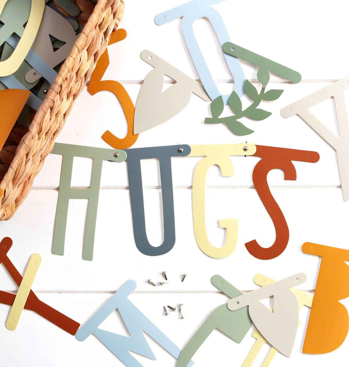 GALENA07-Letter-banner-Naturals_04