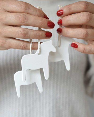 dd_dala_pferd_ton_baumschmuck_weiss_02