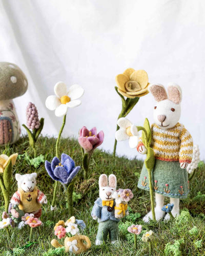Hase mit Geschenk Filzanhänger Osterdeko Weiss 12 cm