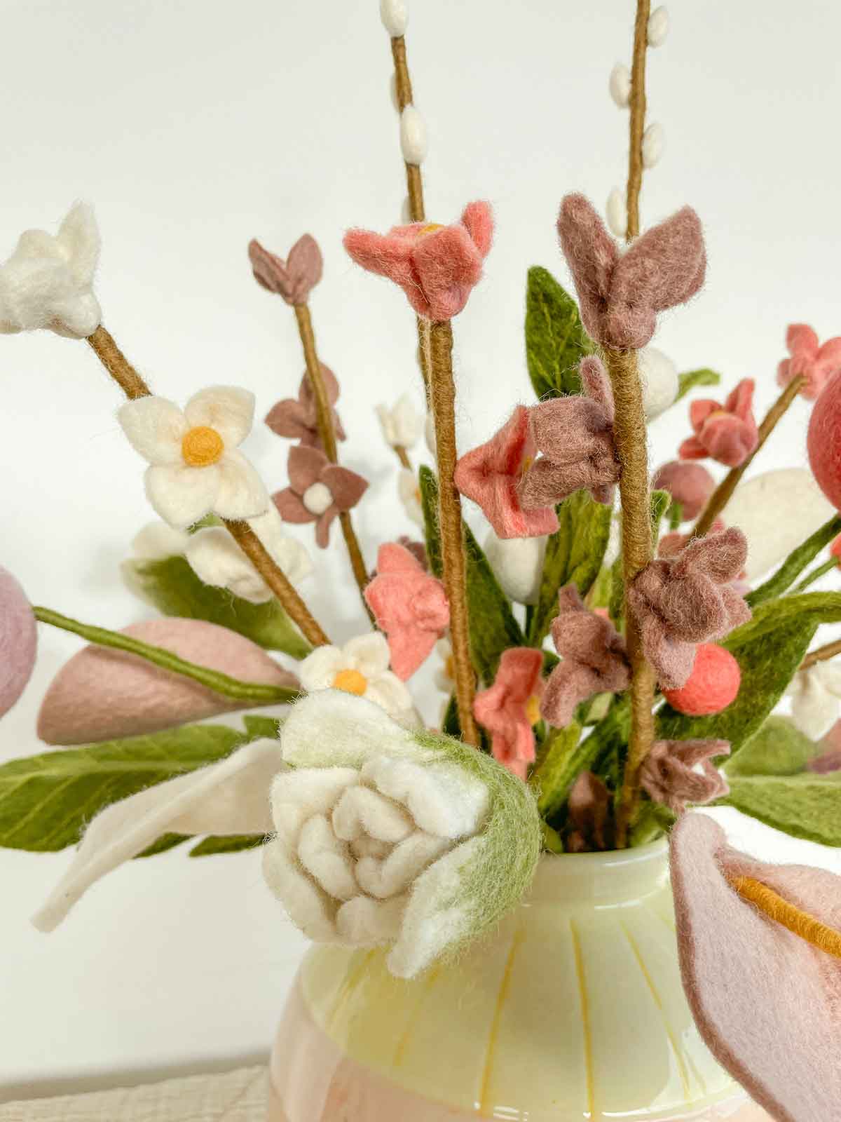 gry-sif_blumenstrauss_valentinstag_filzblumen_rosa_02