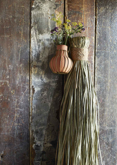 madamstoltz_27344_hangende_blumenvase_03