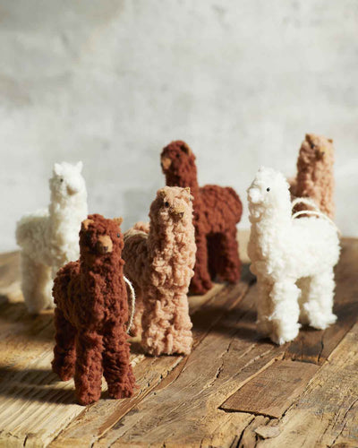 madamstoltz_sy20002_lama_baumschmuck_01_weiss