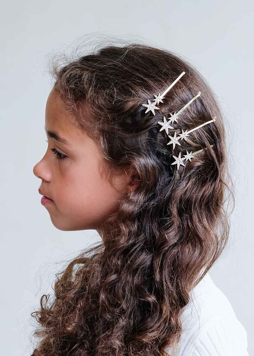 mimi lula haarklammer kinder glitzer-sterne | kind mit haarklammern im haar

