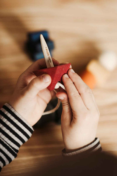 XL Holznadel Montessori Spielzeug 9 cm